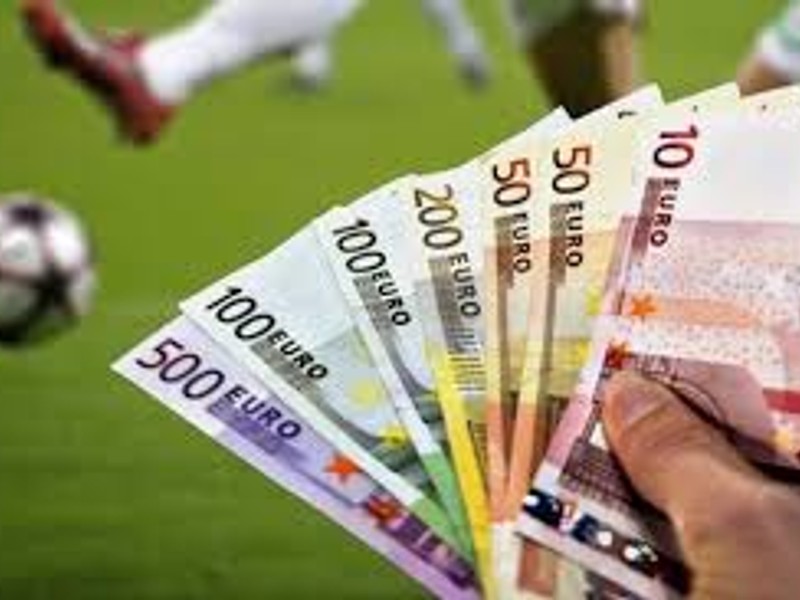 Người chơi phân tích chiến lược cá cược thông minh tại J88.com